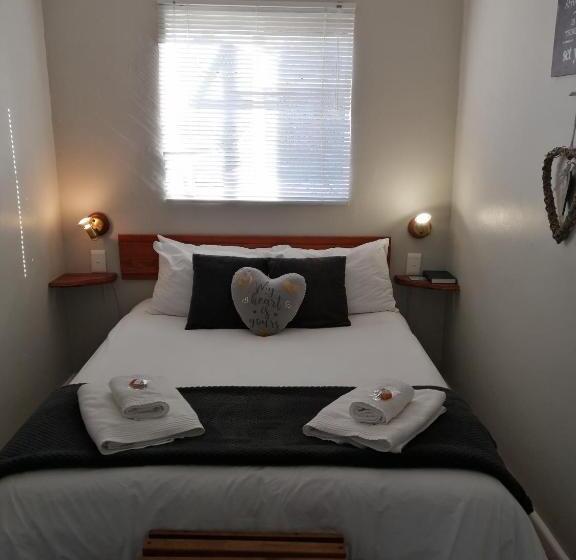 פנסיון Swartberg Guest House