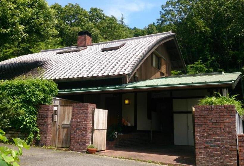 פנסיון Tajimi Guest House