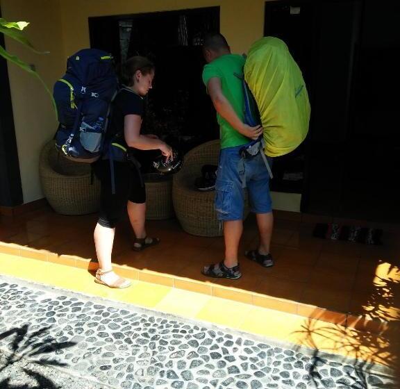 פנסיון The Arya Guest House