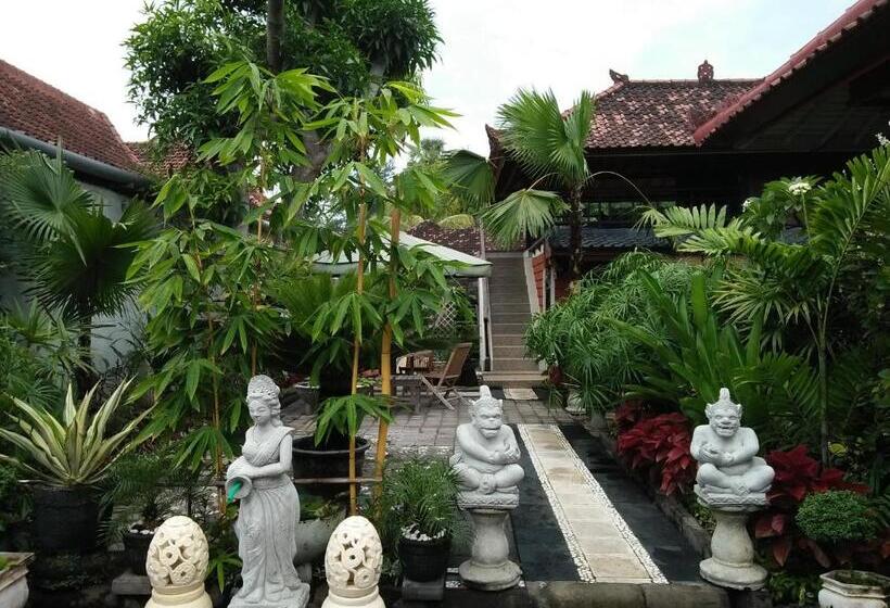 פנסיון The Arya Guest House