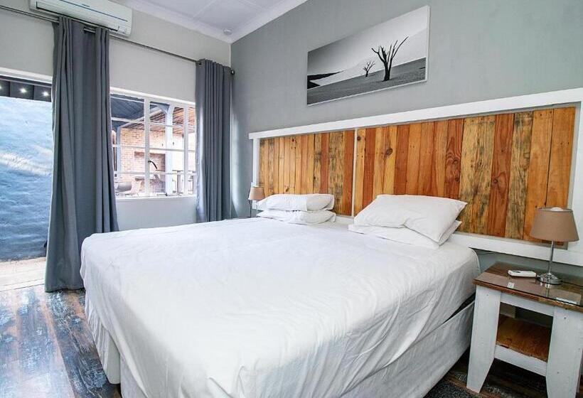 膳宿费 The Doors Inn