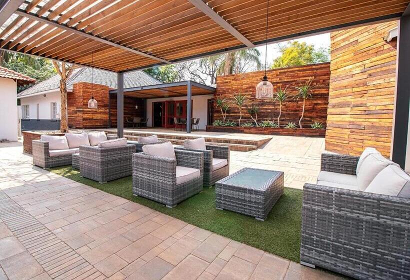 膳宿费 The Doors Inn