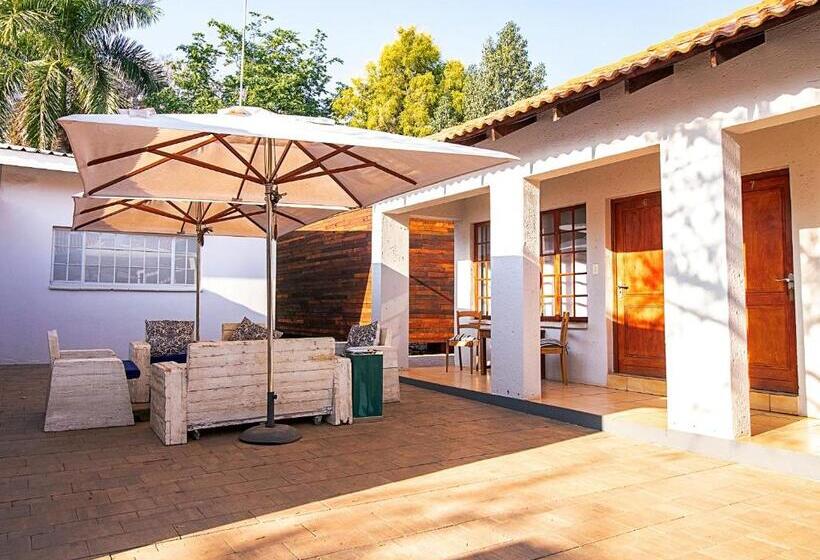 膳宿费 The Doors Inn