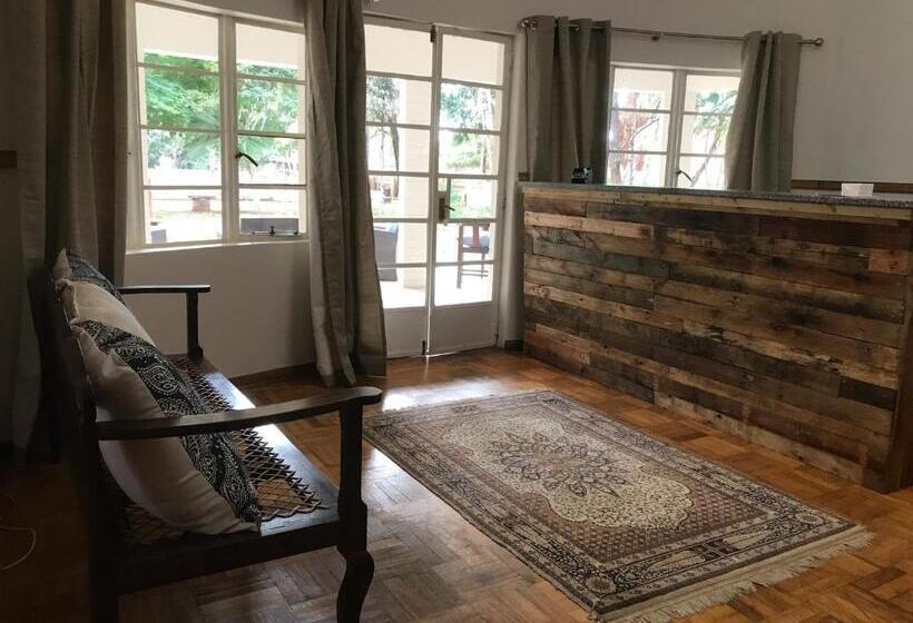 膳宿费 The Doors Inn