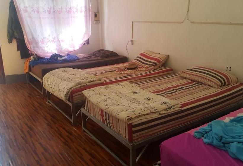 Пансион Yummy Bagpackers Hostel