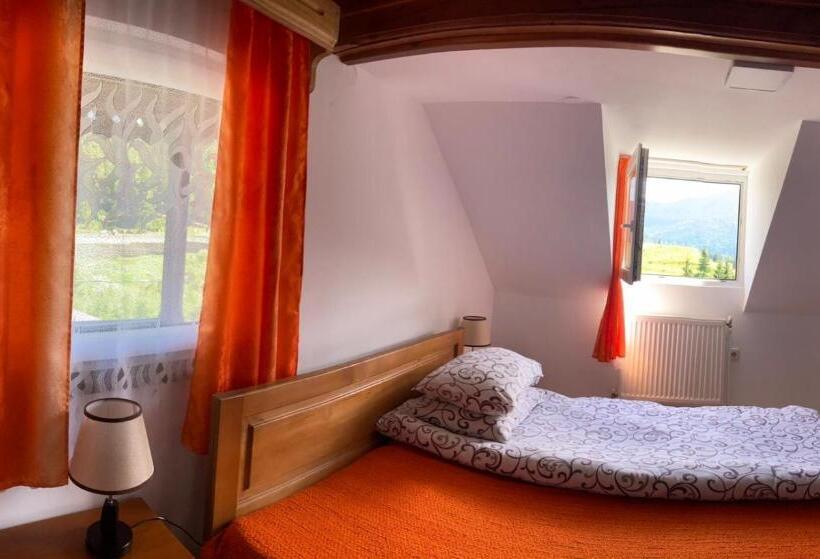 Pensiunea Turistică Tihuța