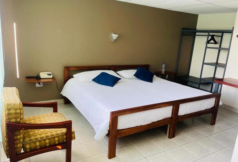 هاستل El Balcon De Los Reyes