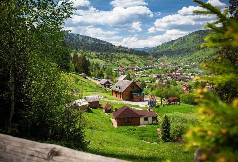 호스텔 Lisoviy Zatyshok, Z Vidkrutum Litnim Baseynom