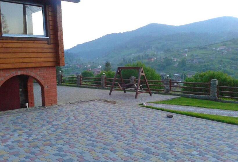 호스텔 Lisoviy Zatyshok, Z Vidkrutum Litnim Baseynom