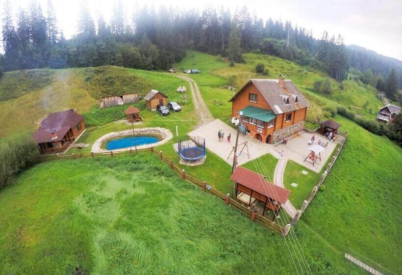 호스텔 Lisoviy Zatyshok, Z Vidkrutum Litnim Baseynom