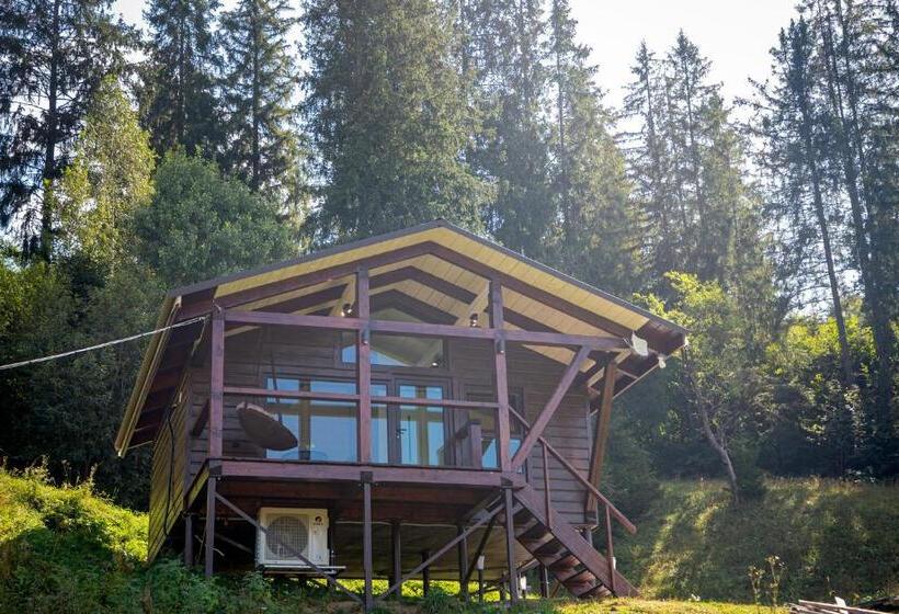 호스텔 Lisoviy Zatyshok, Z Vidkrutum Litnim Baseynom