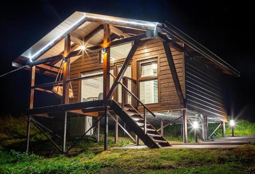 호스텔 Lisoviy Zatyshok, Z Vidkrutum Litnim Baseynom