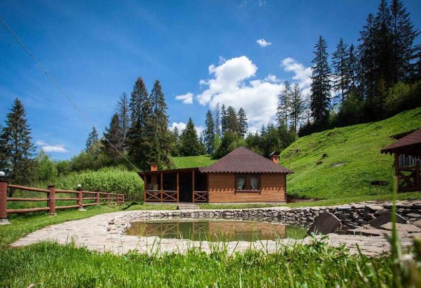 호스텔 Lisoviy Zatyshok, Z Vidkrutum Litnim Baseynom