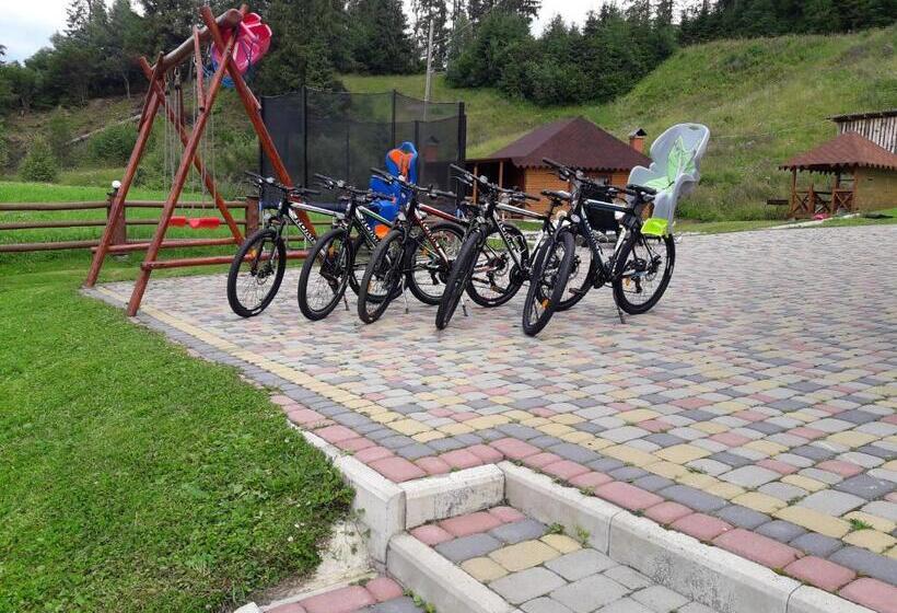 호스텔 Lisoviy Zatyshok, Z Vidkrutum Litnim Baseynom