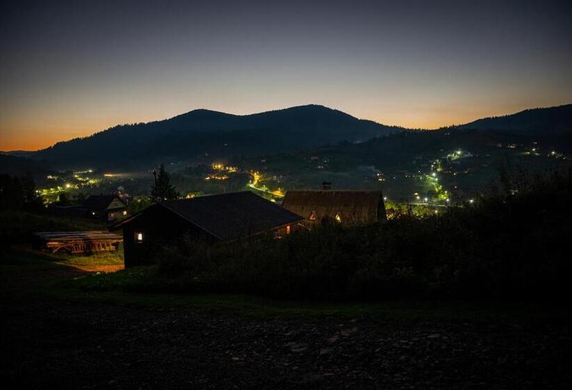 호스텔 Lisoviy Zatyshok, Z Vidkrutum Litnim Baseynom