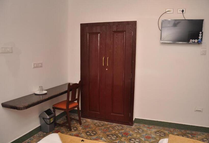 فندق صغير Rams Inn