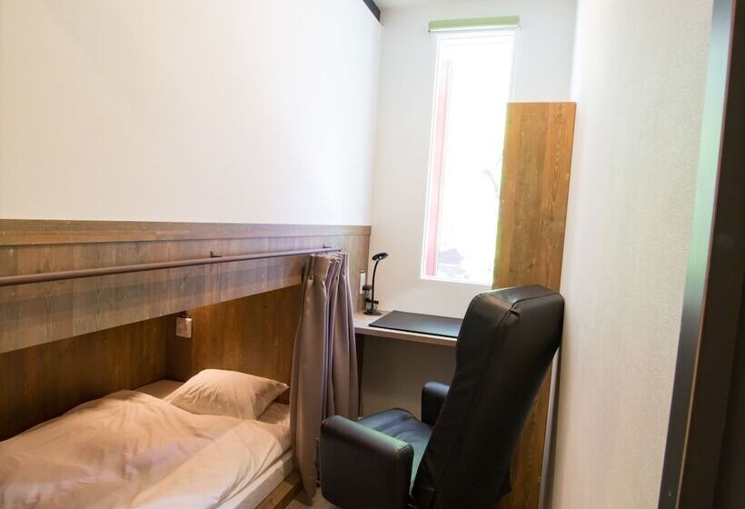 Comics & Capsulehotel Comicap Sapporo