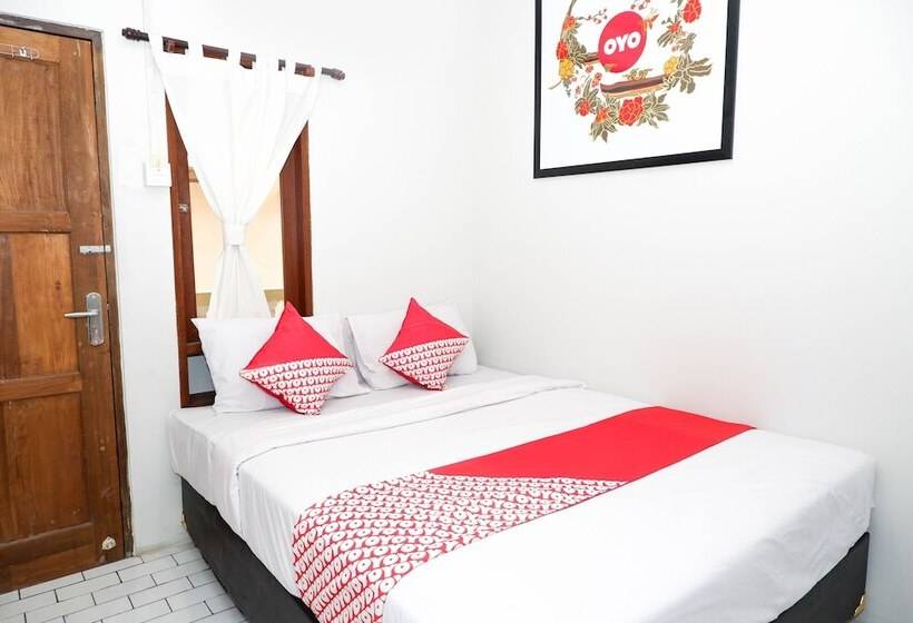 호텔 Oyo 422 Achterhuis Residence