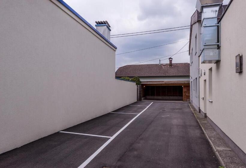 פנסיון 24/7 Zimmer Asten