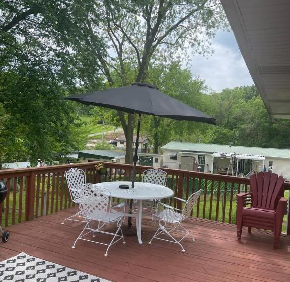 Пансион Branson Country B&b