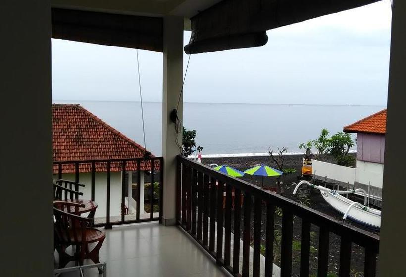 פנסיון Gula Juruh Beach Front