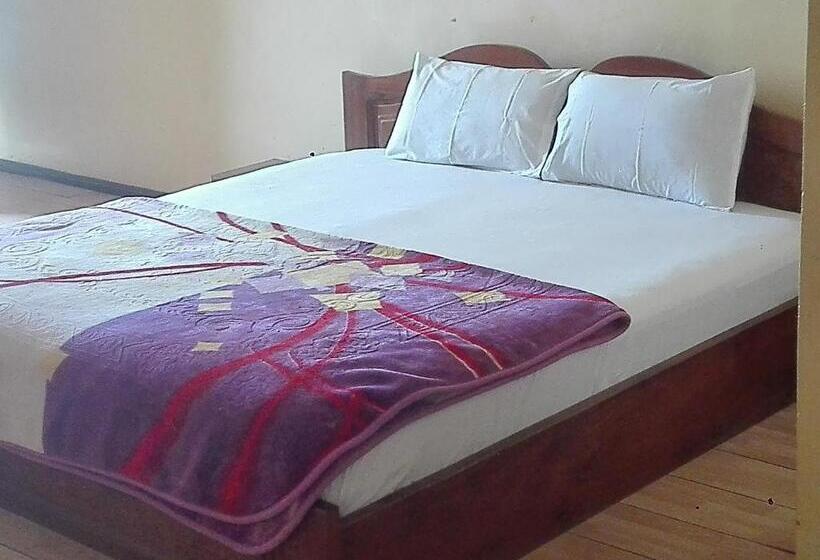 פנסיון Is Guest House