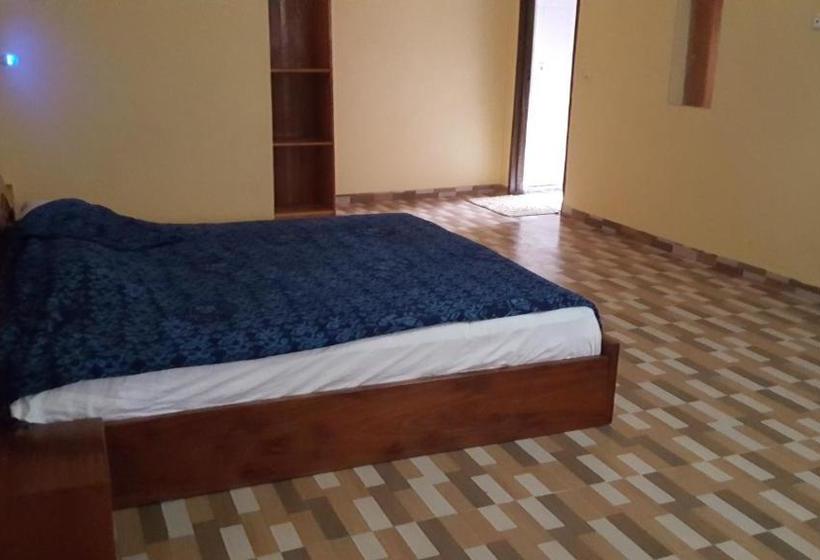 פנסיון Is Guest House