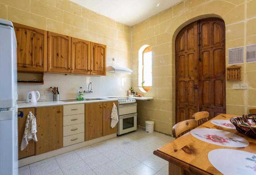 پانسیون Katalina House