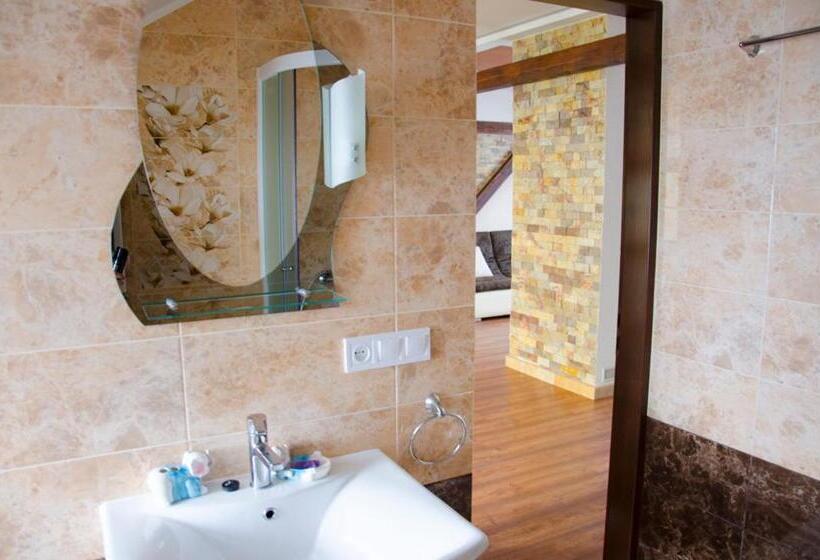 پانسیون Liubava