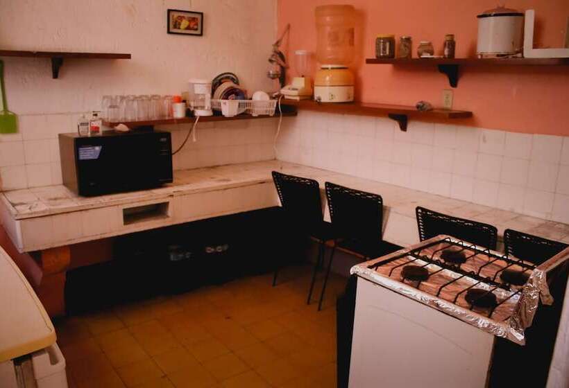 پانسیون Maska Mansion