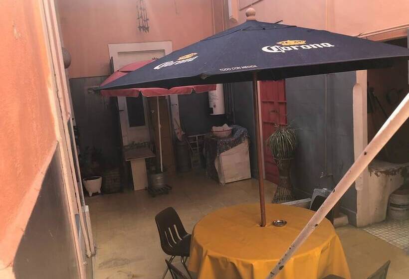 پانسیون Maska Mansion