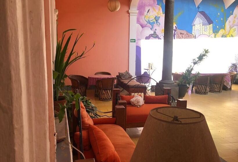 پانسیون Maska Mansion