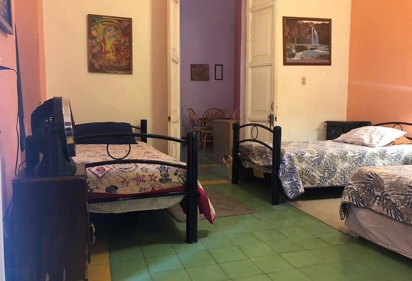 پانسیون Maska Mansion