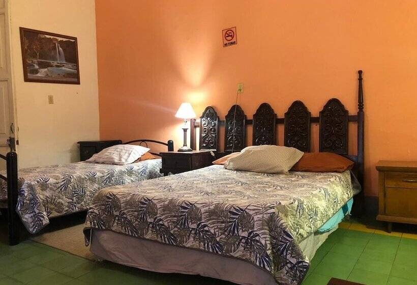 پانسیون Maska Mansion