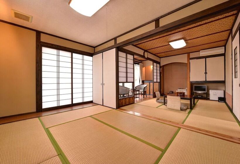 ペンション Mizuwake Minshuku Mura