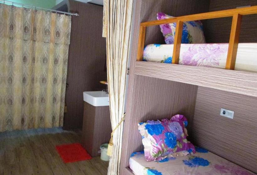 Пансион Mjr Ticketing Guest House
