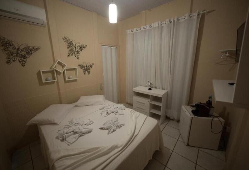 פנסיון Nova Pousada Golfinho