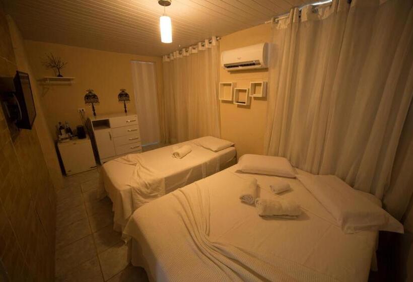 פנסיון Nova Pousada Golfinho