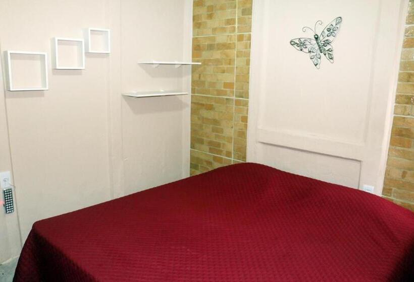 פנסיון Nova Pousada Golfinho