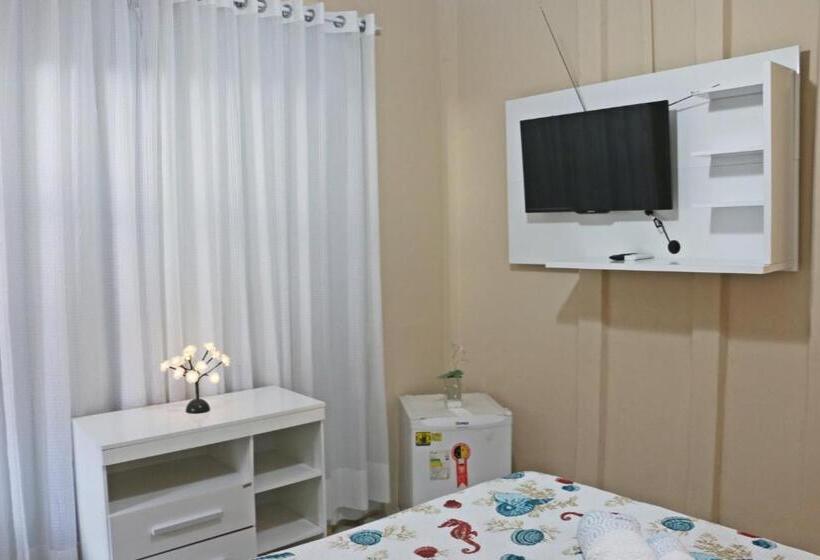 פנסיון Nova Pousada Golfinho