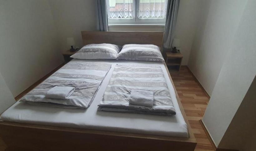 פנסיון Pod Vinicí