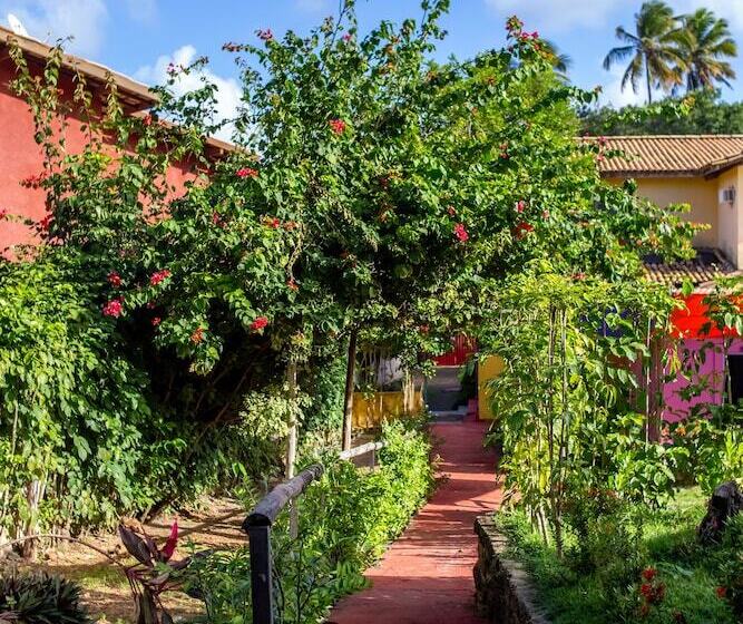 펜션 Pousada Pelô De Imbassaí