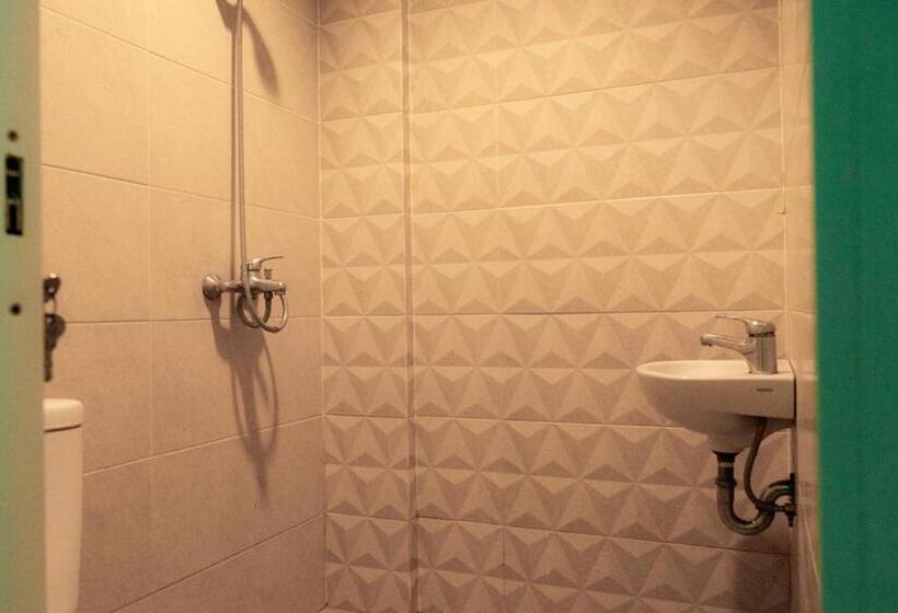 膳宿费 Reddoorz Near Gajah Mada Street Semarang