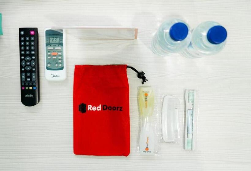 膳宿费 Reddoorz Near Gajah Mada Street Semarang