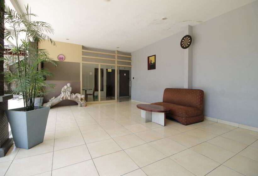 펜션 Reddoorz @ Pangeran Antasari 2