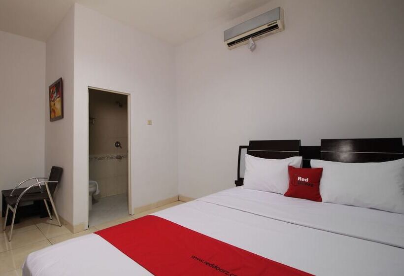 펜션 Reddoorz @ Pangeran Antasari 2