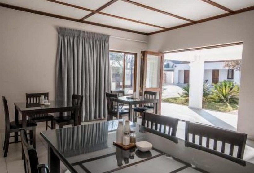 פנסיון The Royal Guest House