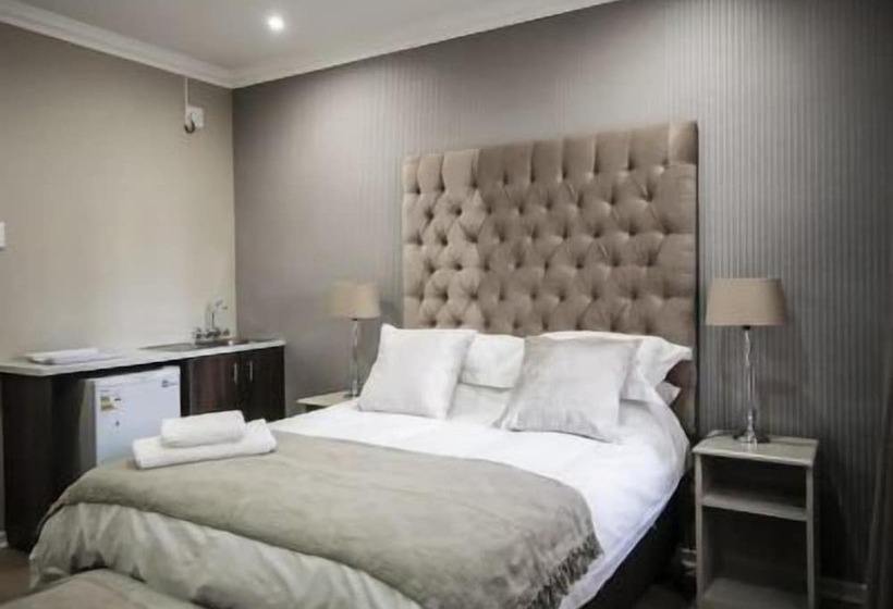 פנסיון The Royal Guest House