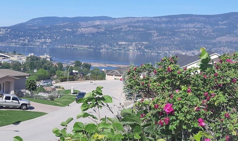 פנסיון Lake View House