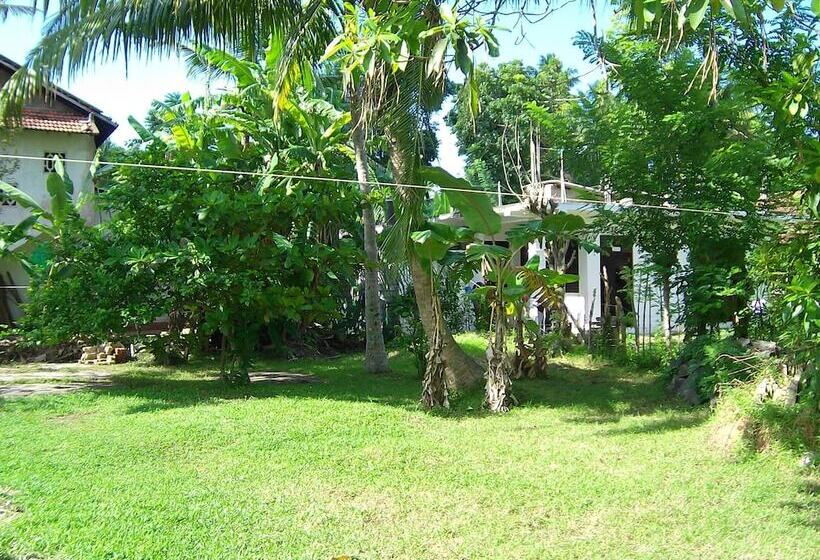 فندق صغير Mendis Cottage